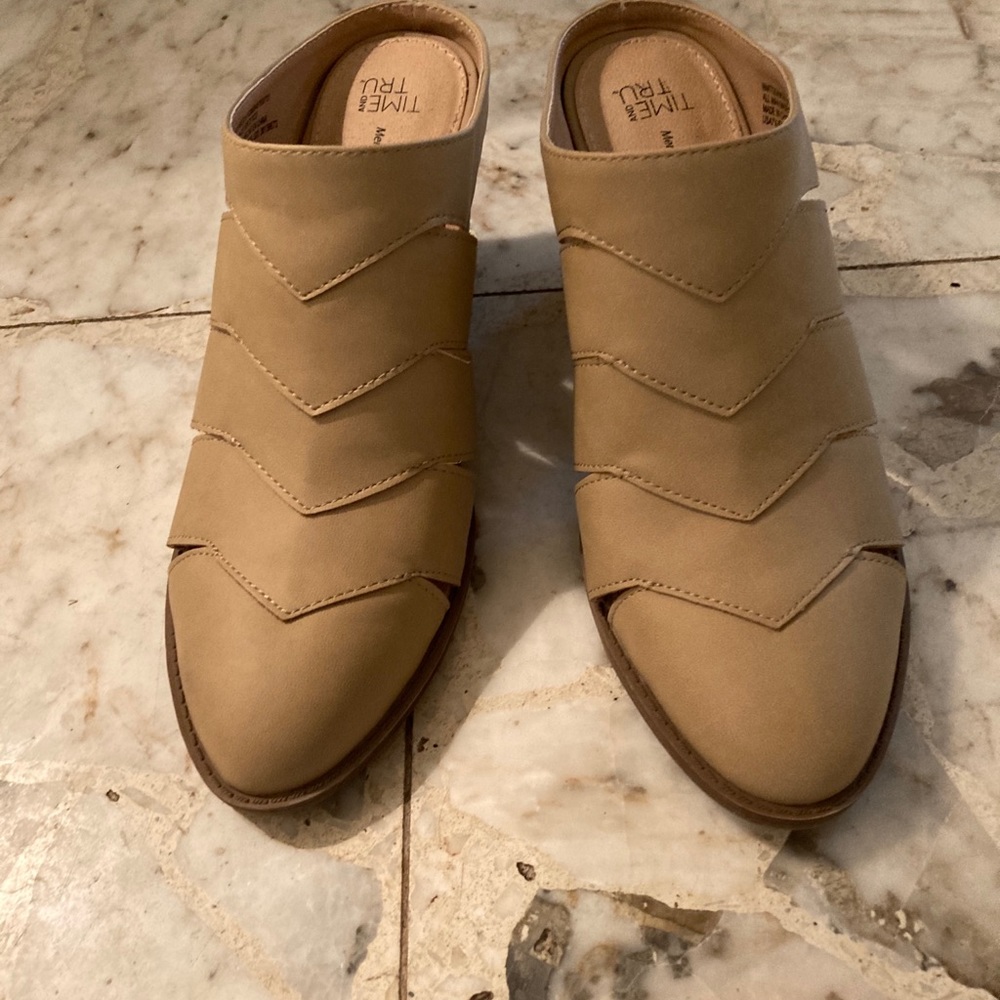 Shoes - Picture 2 of 3